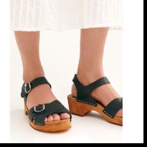 Free People Mia Presley Clogs in Black Leather 39 Hippie Granola Scandi Girl